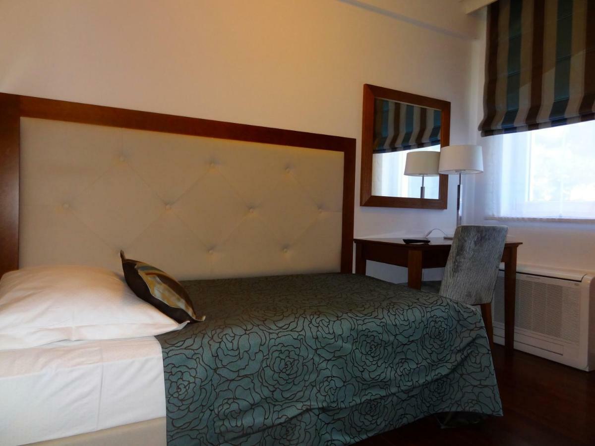 מאקרסקה Apartments Ruza מראה חיצוני תמונה
